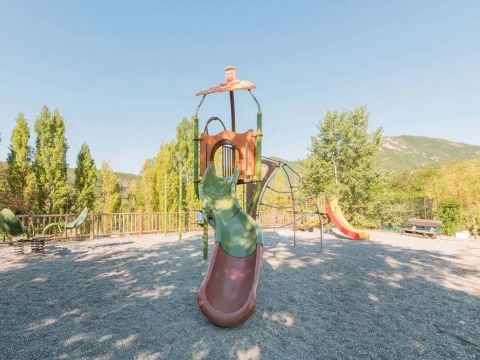 Flower Camping Le Clot du Jay - Camping Alpes-de-Haute-Provence - Image N°9