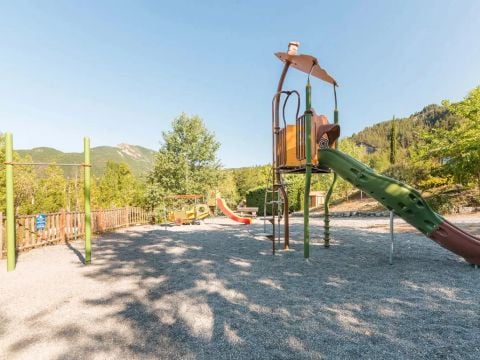 Flower Camping Le Clot du Jay - Camping Alpes-de-Haute-Provence - Image N°6