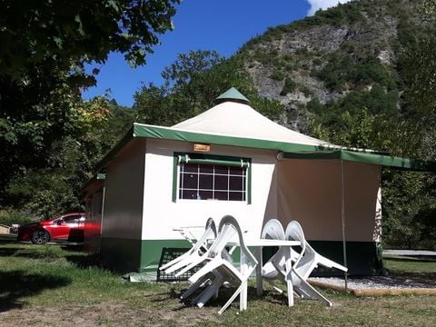 BUNGALOW TOILÉ 4 personnes - (SANS SANITAIRES)