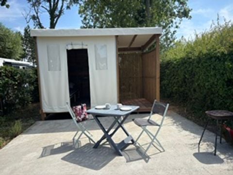 Tente en toile et en bois 2 personnes - Cabane vélo