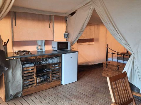 Tente en toile et en bois 4 personnes - LOUBRESSAC