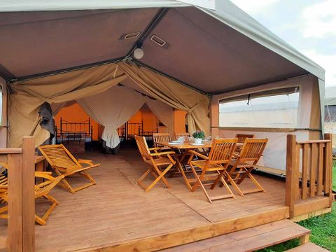 Tente en toile et en bois 4 personnes - LOUBRESSAC