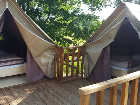 HÉBERGEMENT INSOLITE 6 personnes - Le Nid (sanitaires communs du camping)