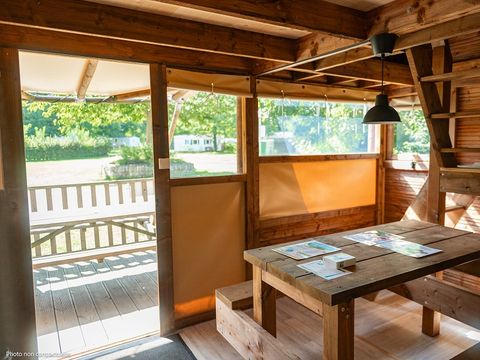 TENTE 4 personnes - Lodge (sanitaires communs du camping)