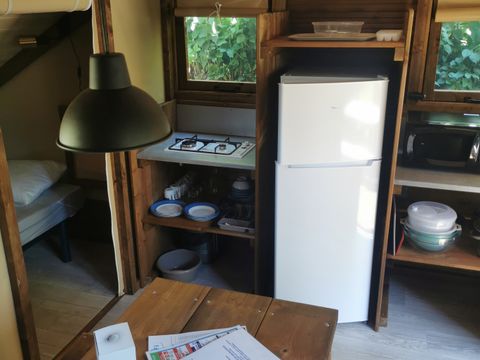 TENTE 4 personnes - Lodge (sanitaires communs du camping)