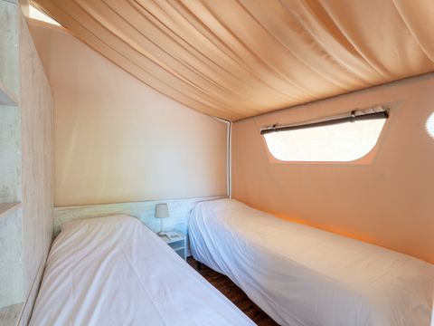 Tente 4 personnes - Lodge Massai 25m²