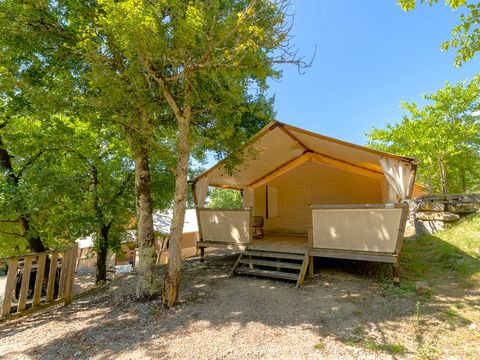 Tente en toile et en bois 4 personnes - Tente Nature Lodge - 2 chambres - Cuisine équipée - Salle de bain