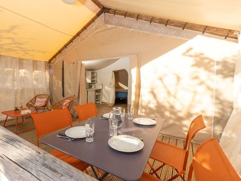 Tente en toile et en bois 4 personnes - Tente Nature Lodge - 2 chambres - Cuisine équipée - Salle de bain