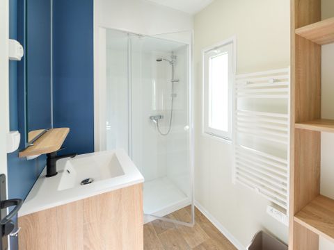 MOBILHOME 4 personnes - Mobil-home Camelot Premium 32m² (2 chambres) + grande terrasse couverte/ Zone piétonne 4 pers