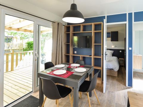 MOBILHOME 4 personnes - Mobil-home Camelot Premium 32m² (2 chambres) + grande terrasse couverte/ Zone piétonne 4 pers