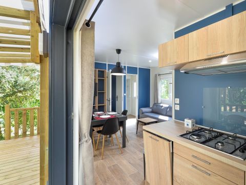 MOBILHOME 4 personnes - Mobil-home Camelot Premium 32m² (2 chambres) + grande terrasse couverte/ Zone piétonne 4 pers