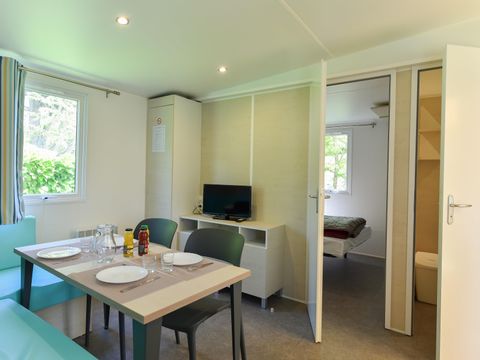 MOBILHOME 4 personnes - Mobil-home Caélia Standard 27m² (2 chambres) + terrasse couverte / Zone piétonne 4 pers
