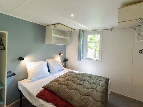 MOBILHOME 4 personnes - Mobil-home Caélia Standard 27m² (2 chambres) + terrasse couverte / Zone piétonne 4 pers