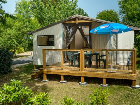TENTE TOILE ET BOIS 4 personnes - Cabane d'Uther Confort 27m² (2 chambres) + terrasse semi-couverte 4 pers