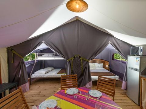 Tente en toile et en bois 5 personnes - Freeflower Confort 37m² (2 chambres) + terrasse couverte 13m² - sans sanitaires - 5 pers