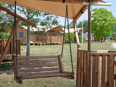 TENTE TOILE ET BOIS 6 personnes - Flétan