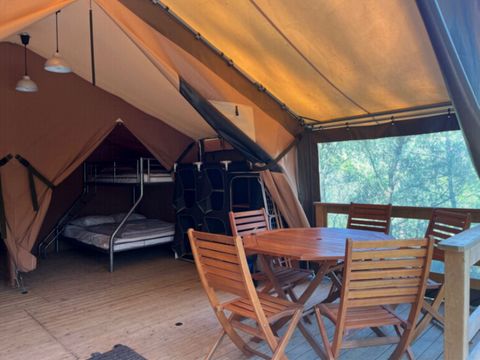 TENTE TOILE ET BOIS 5 personnes - Lodge Victoria (sans sanitaires, ni eau, ni chauffage)