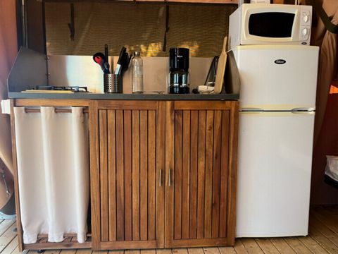 TENTE TOILE ET BOIS 5 personnes - Lodge Victoria (sans sanitaires, ni eau, ni chauffage)