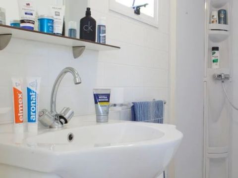 MOBILHOME 6 personnes - Mobil-home | Classic | 2 Ch. | 4/6 Pers. | Terrasse surélevée | Clim.