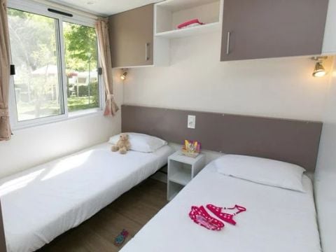 MOBILHOME 6 personnes - Mobil-home | Classic | 3 Ch. | 4/6 Pers. | Terrasse surélevée | Clim.