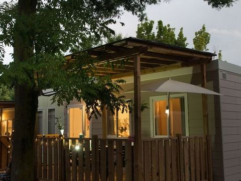 MOBILHOME 4 personnes - Mobil-home | Comfort | 2 Ch. | 4 Pers. | Terrasse surélevée | Clim.