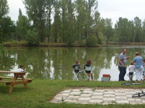 Camping Le Plan d'eau St Charles - Camping Tarn