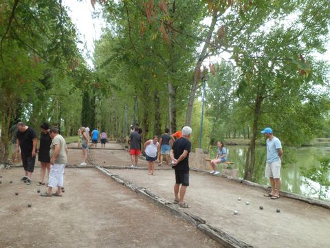 Camping Le Plan d'eau St Charles - Camping Tarn