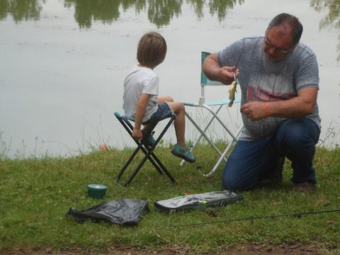 Camping Le Plan d'eau St Charles - Camping Tarn