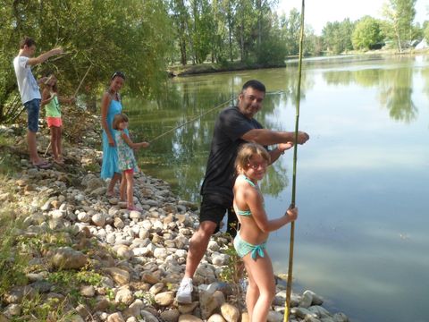 Camping Le Plan d'eau St Charles - Camping Tarn