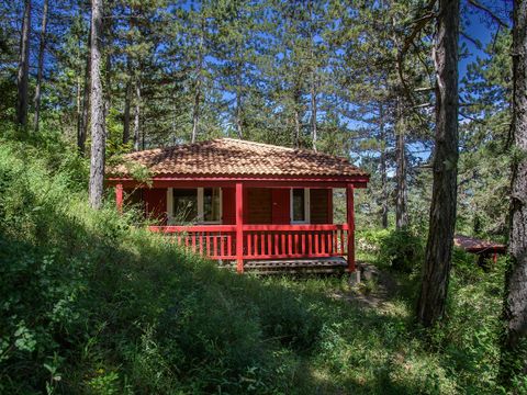 CHALET 5 personnes - Chalet Confort Authentik 34m² - 2 chambres + Terrasse couverte - 5/7 pers