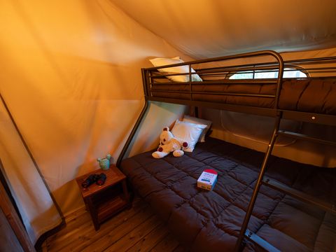 TENTE TOILE ET BOIS 4 personnes - Lodge Insolite Pinède 34 m² - 2 chambres + Terrasse couverte + Plancha - 4/5 pers