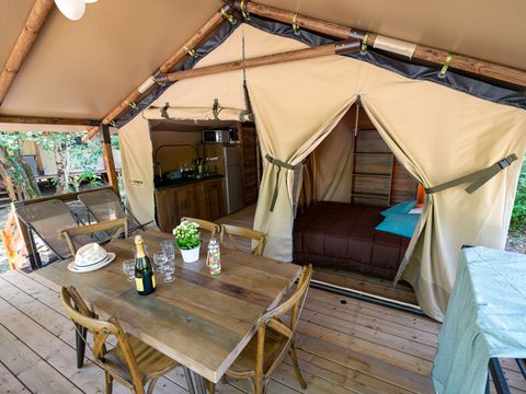 TENTE TOILE ET BOIS 4 personnes - Lodge Insolite Pinède 34 m² - 2 chambres + Terrasse couverte + Plancha - 4/5 pers