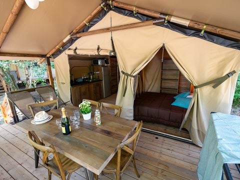 TENTE TOILE ET BOIS 4 personnes - Lodge Insolite Pinède 34 m² - 2 chambres + Terrasse couverte + Plancha - 4/5 pers
