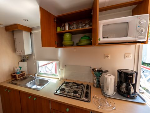 MOBILHOME 4 personnes - Mobil-home Standard Escapade 23m² - 2 chambres + Terrasse avec parasol - 4 pers