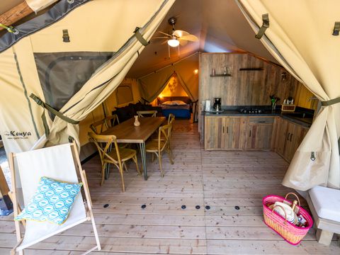 TENTE TOILE ET BOIS 5 personnes - Lodge Insolite Pinède 46m² - 2 chambres + Terrasse couverte + Plancha - 5/7 pers
