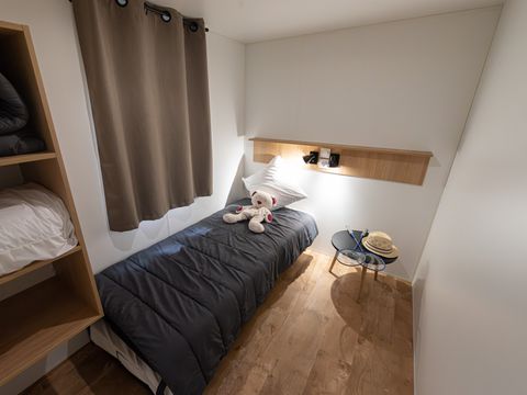 MOBILHOME 4 personnes - Premium Trendy 28m² - 2 chambres + terrasse couverte + Clim + TV