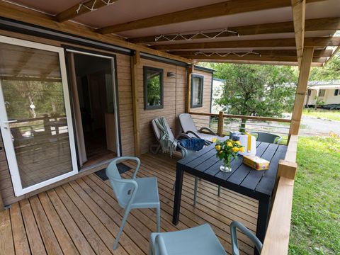 MOBILHOME 6 personnes - Mobil-home Premium Trendy 33m² - 3 chambres + terrasse couverte + Clim + TV