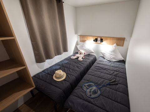 MOBILHOME 6 personnes - Mobil-home Premium Trendy 33m² proximité rivière- 3 chambres + terrasse couverte - 6 pers