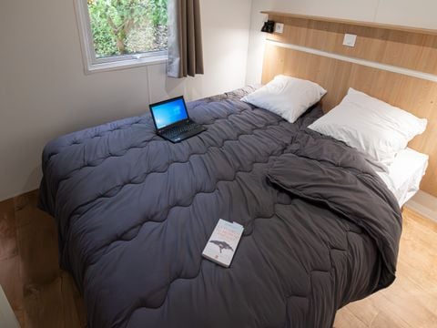 MOBILHOME 6 personnes - Mobil-home Premium Trendy 33m² proximité rivière- 3 chambres + terrasse couverte - 6 pers