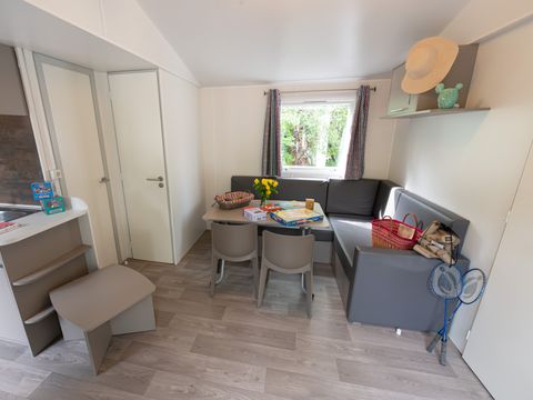 MOBILHOME 4 personnes - Mobil-Home Confort Cocoon Clim 28m² (2ch-4pers) + Terrasse couverte + Clim - Tarif 1 à 4 pers. 4 pers