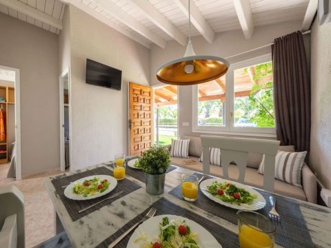 BUNGALOW 4 personnes - A1 Classic