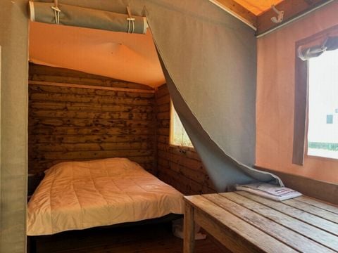 HÉBERGEMENT INSOLITE 5 personnes - LODGE AVENTURE 29 m²