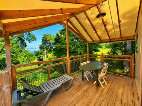 HÉBERGEMENT INSOLITE 5 personnes - LODGE AVENTURE 