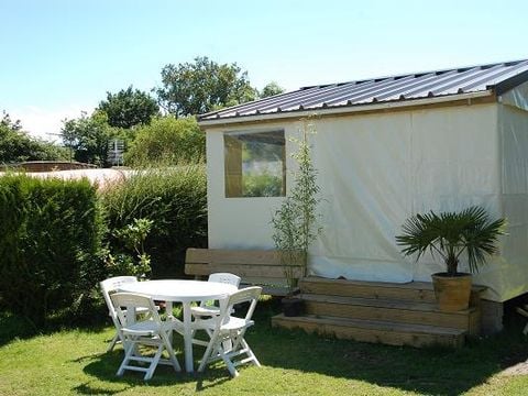 BUNGALOW TOILÉ 4 personnes - BEURDY 20 - sans sanitaires 21 m²