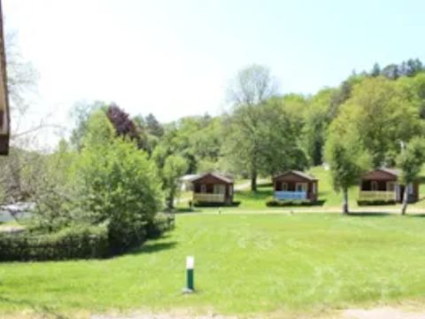 CHALET 4 personnes - Arbre / dimanche-dimanche /