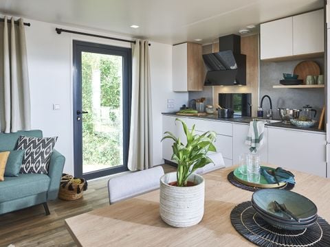 MOBILHOME 4 personnes - Crecy la Chapelle : QUEEN 2 CHAMBRES - 2 SDB - AVEC CLIMATISEUR - DRAPS ET SERVIETTES INCLUS 1/4 pers