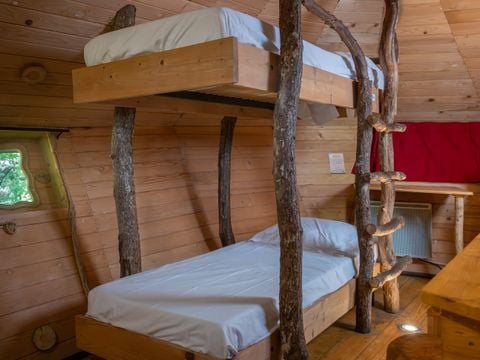 Hébergement 4 personnes - Cabane dans les arbres (avec toilettes sèches, sans douche)