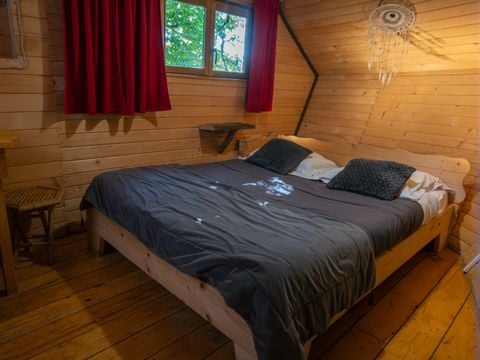Hébergement 4 personnes - Cabane dans les arbres (avec toilettes sèches, sans douche)