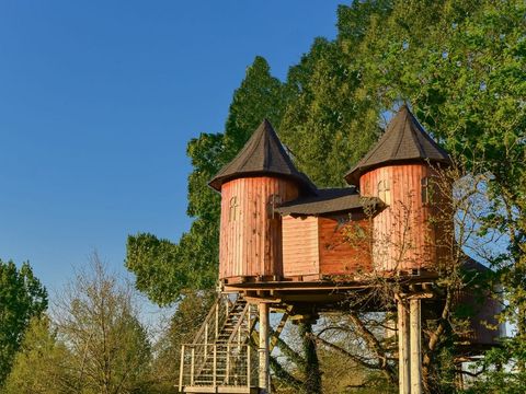 HÉBERGEMENT INSOLITE 6 personnes - Maison dans les branches