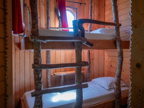 HÉBERGEMENT INSOLITE 6 personnes - Maison dans les branches